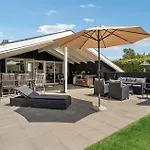 Feriehus Amazing In With Kitchen