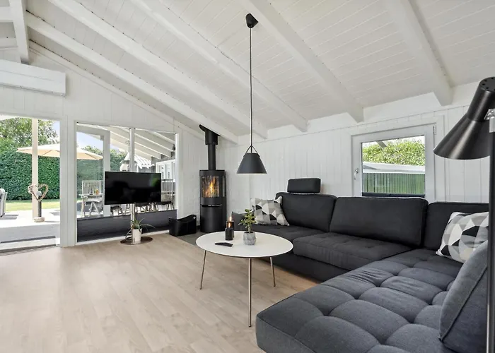 Amazing In With Kitchen